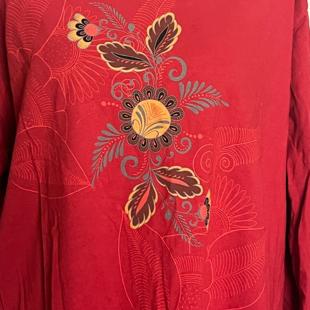 Sabaku Artwear Red Floral Long Sleeve Top - Picture 7 of 9
